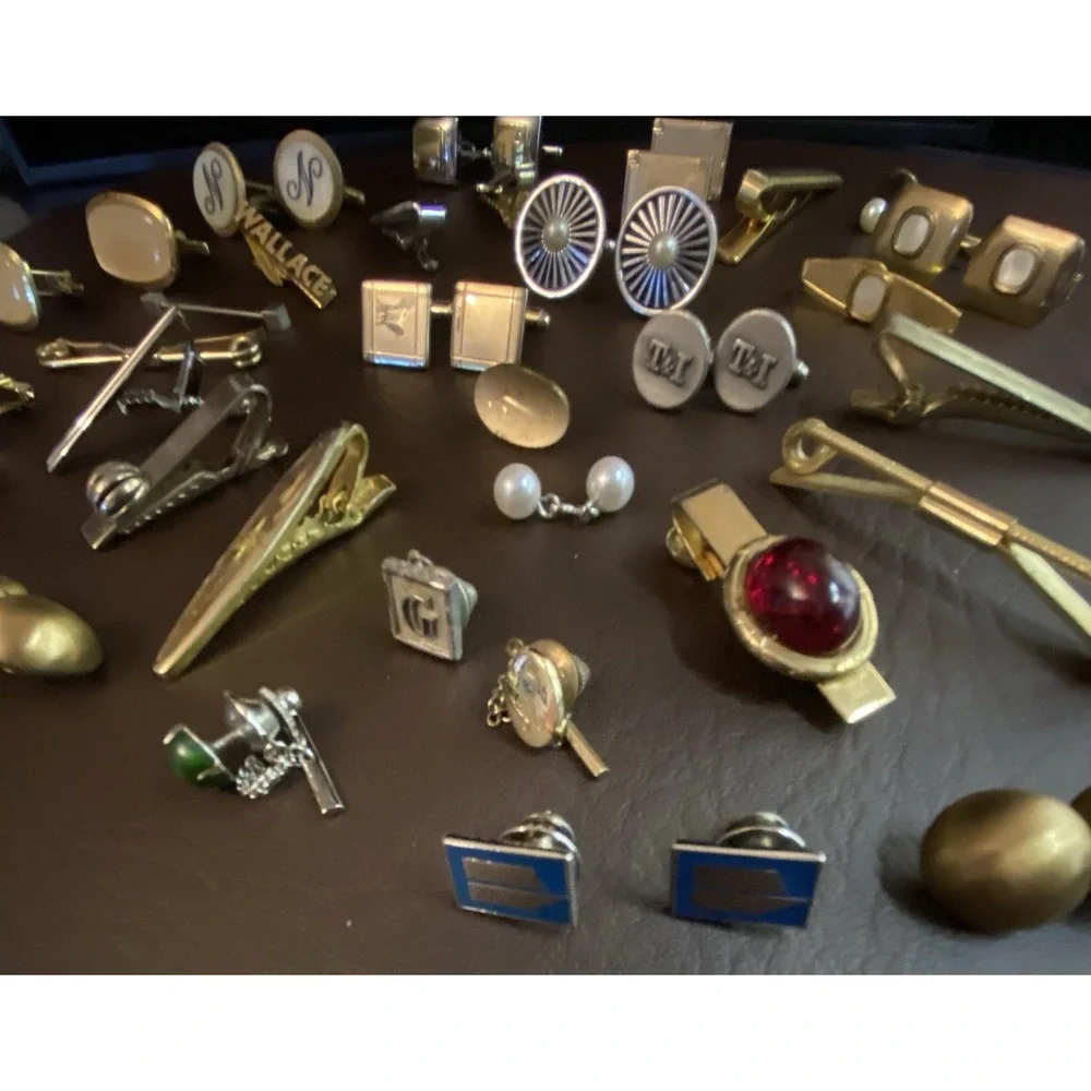 Large Lot VTG Cufflinks Tie Bars Clips Tacks Cuff Buttons Gold Tone Silver Tone